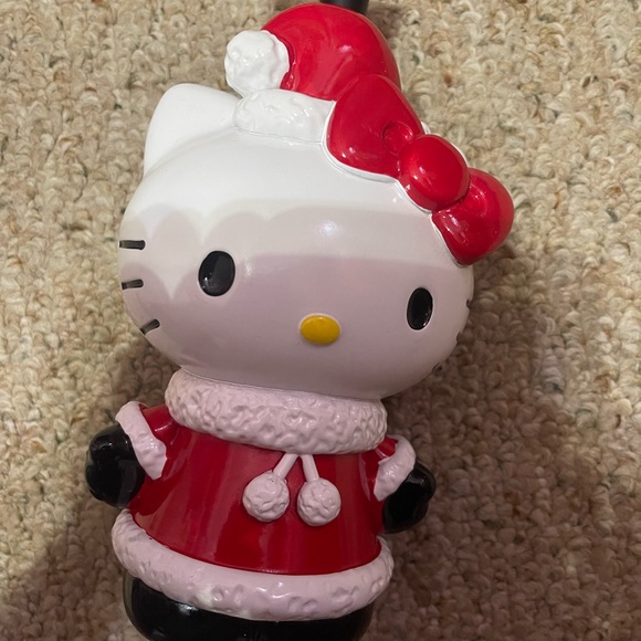 BN hello kitty Xmas shower curtain w/2 pack HK hand towels and soap dispenser - Picture 5 of 5